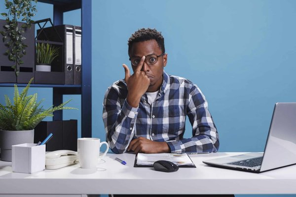 Comment organiser des débats littéraires sur les thèmes de l'utopie et de la dystopie ?